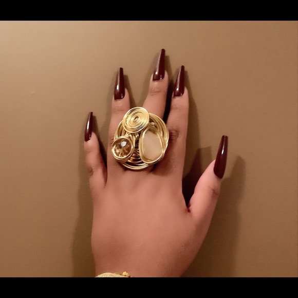 Unique Ring - Picture 3 of 6